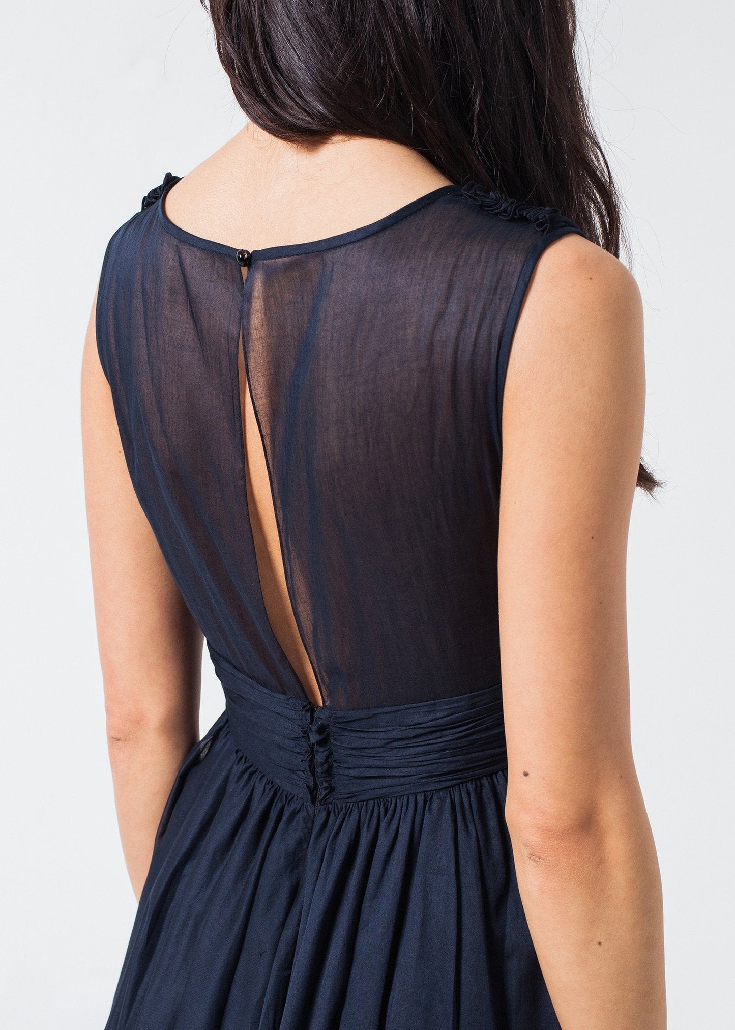 Abito in voile con scollo a V in blu marino