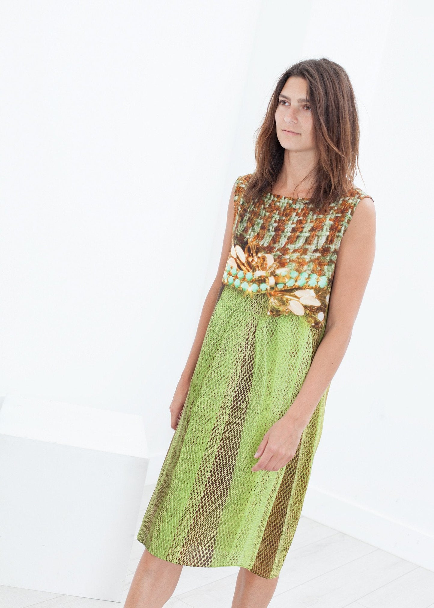 Vestido recto de seda en tweed y red