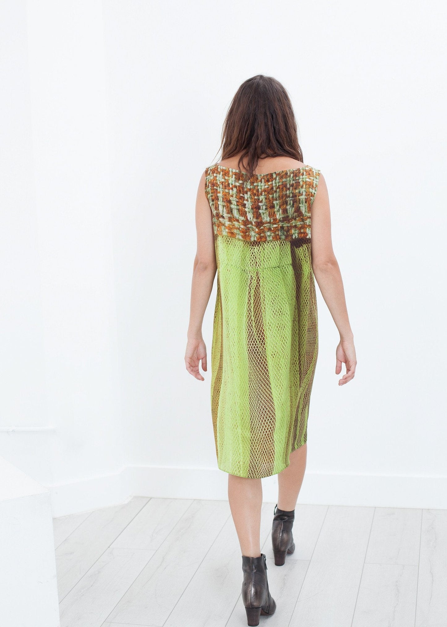 Vestido recto de seda en tweed y red