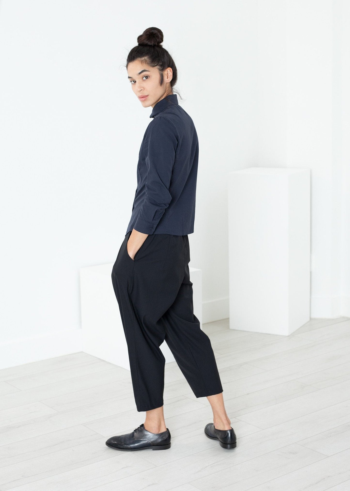 Gefaltetes Tux-Hemd in Marineblau