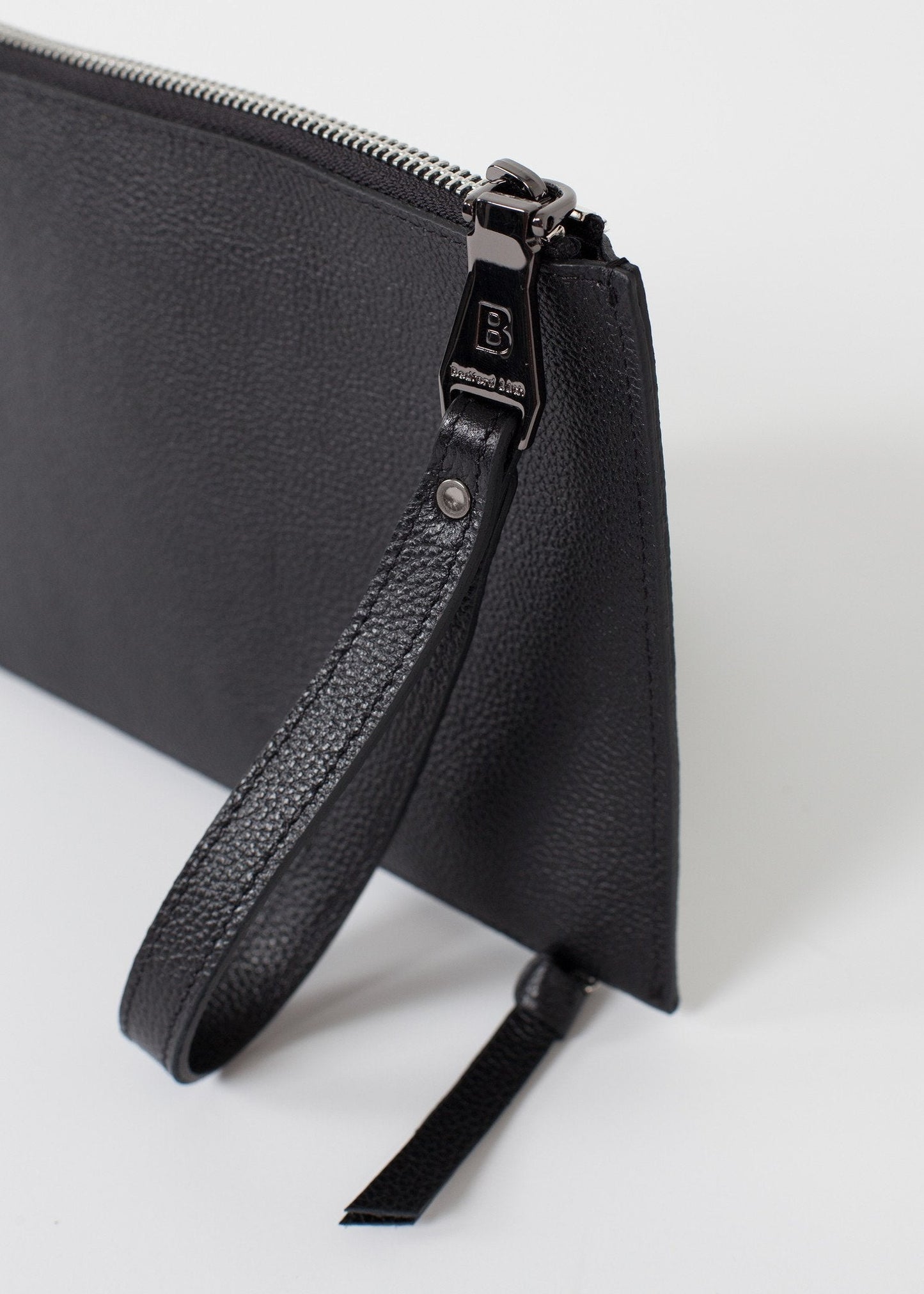 Clutch mit Doppelreißverschluss