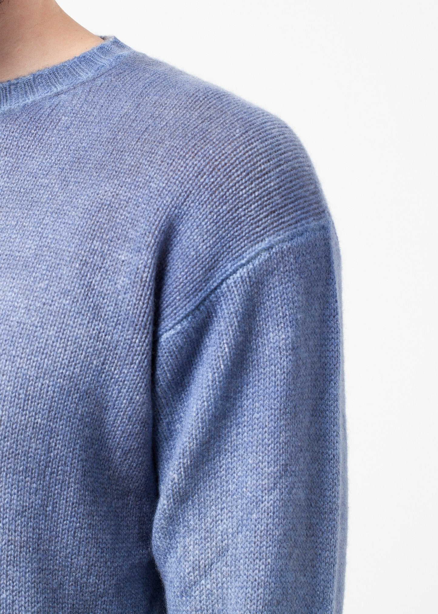 Pullover in cashmere lavorato a maglia