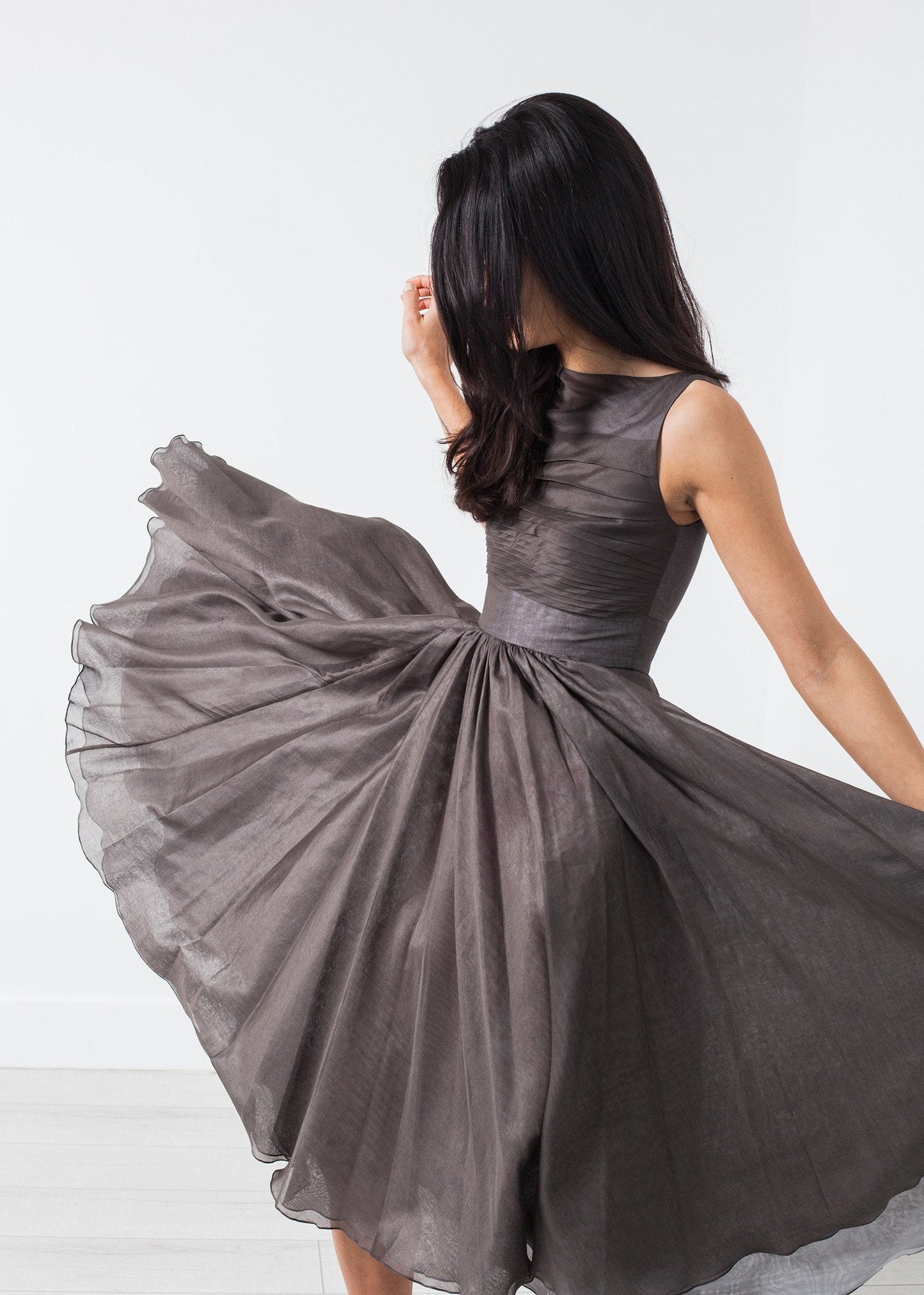 Abito in voile grigio perla