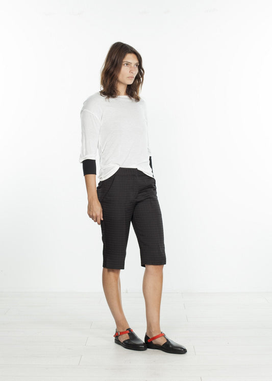 Short au genou à coutures carrées en noir