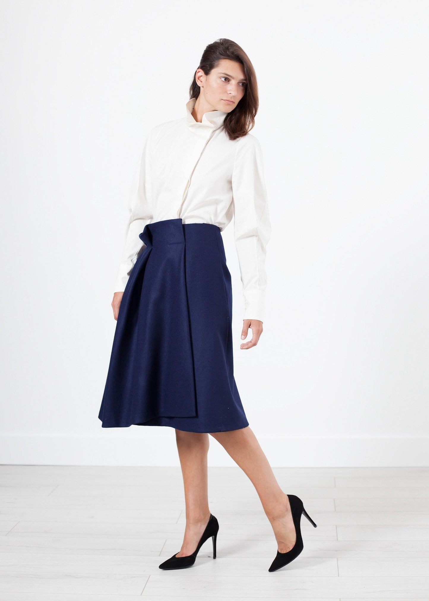 Poplinblus med full krage i Off White 