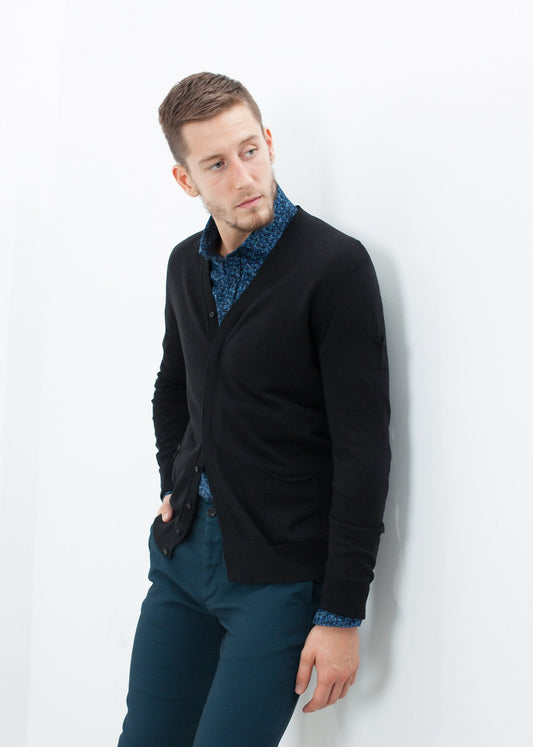 Cardigan à patte dissimulée en noir