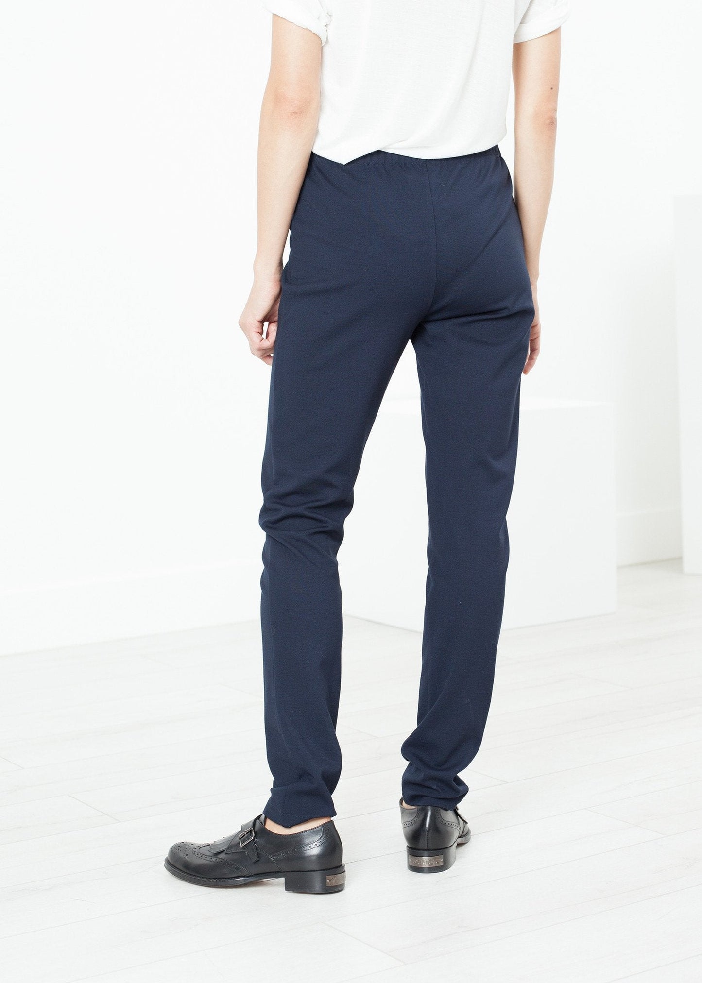 Einfache schmale Hose in Marineblau