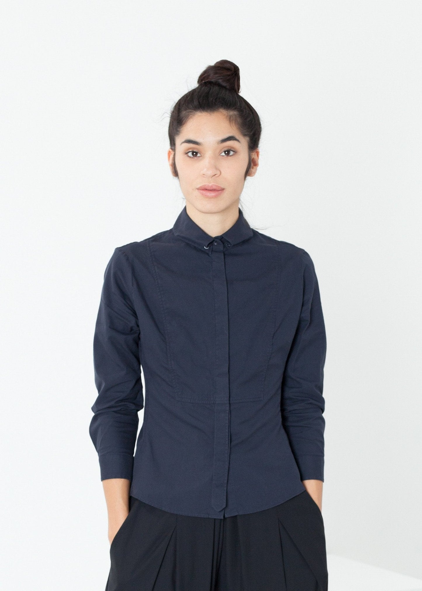 Chemise de smoking froissée en bleu marine