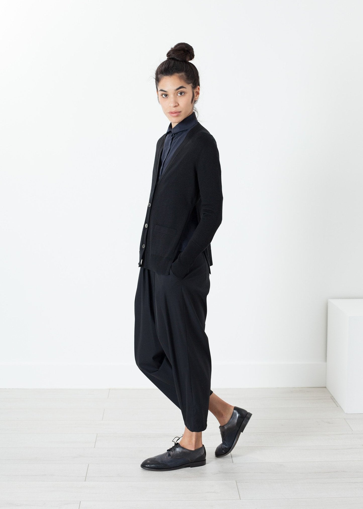 Cardigan quadrato in nero 