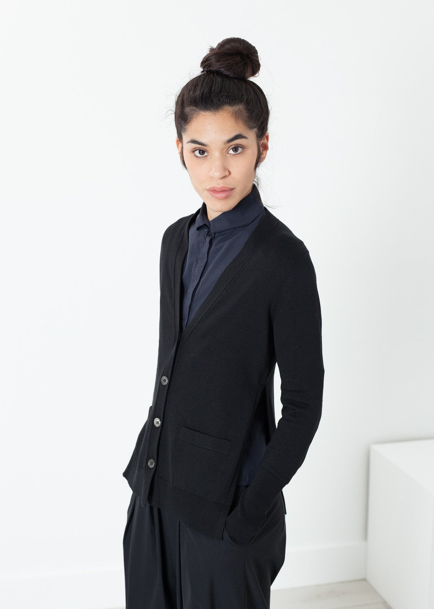 Cardigan quadrato in nero 