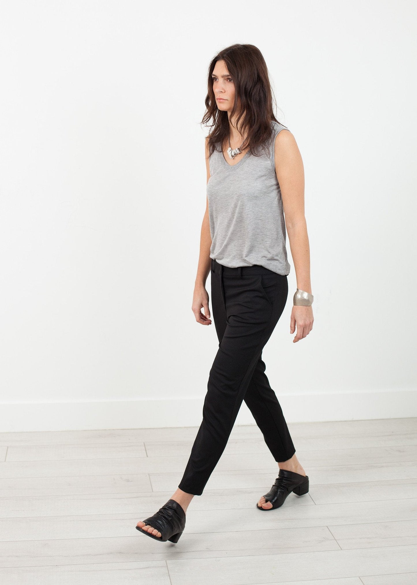 Pantalon ajusté extensible en noir