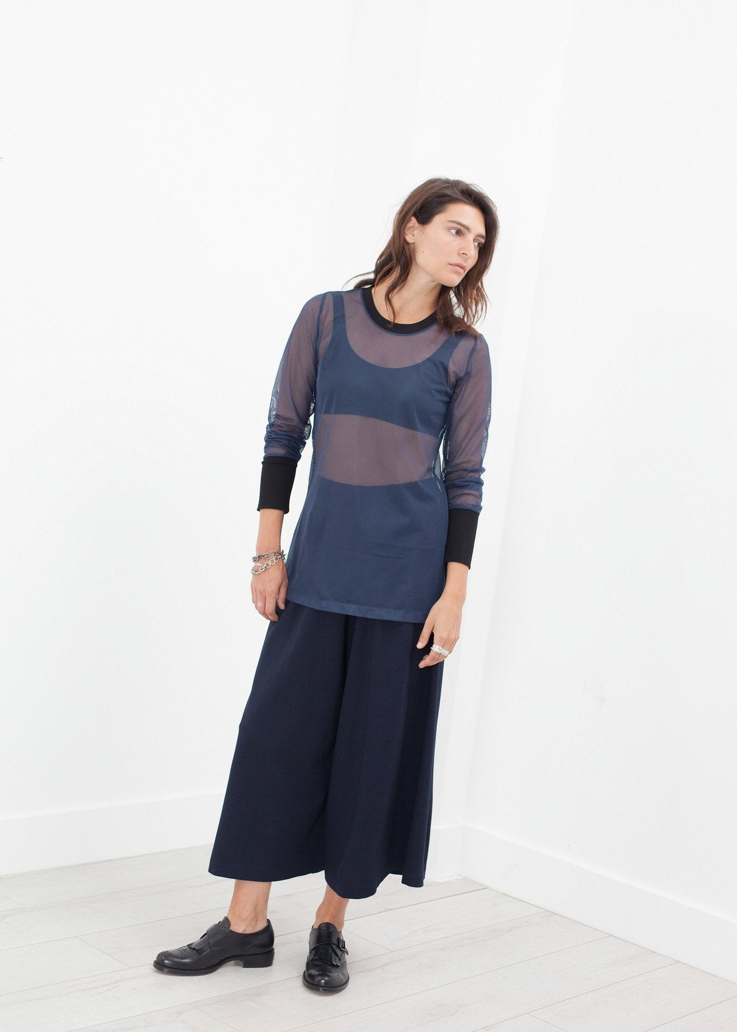 T-shirt in rete con risvolto in blu navy/nero