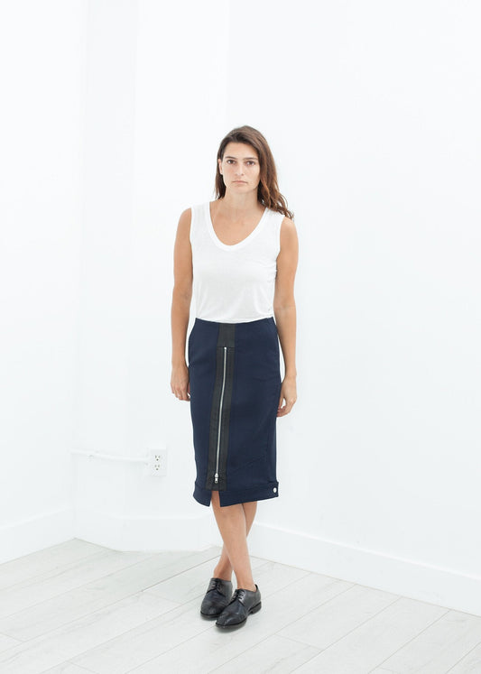 Jupe zippée contrastante en bleu marine