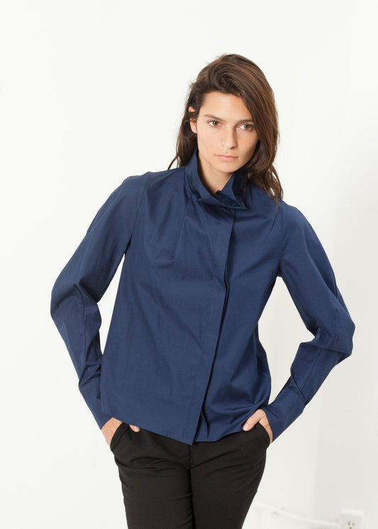 BLUSA DE POPELINA CON CUELLO VUELTO