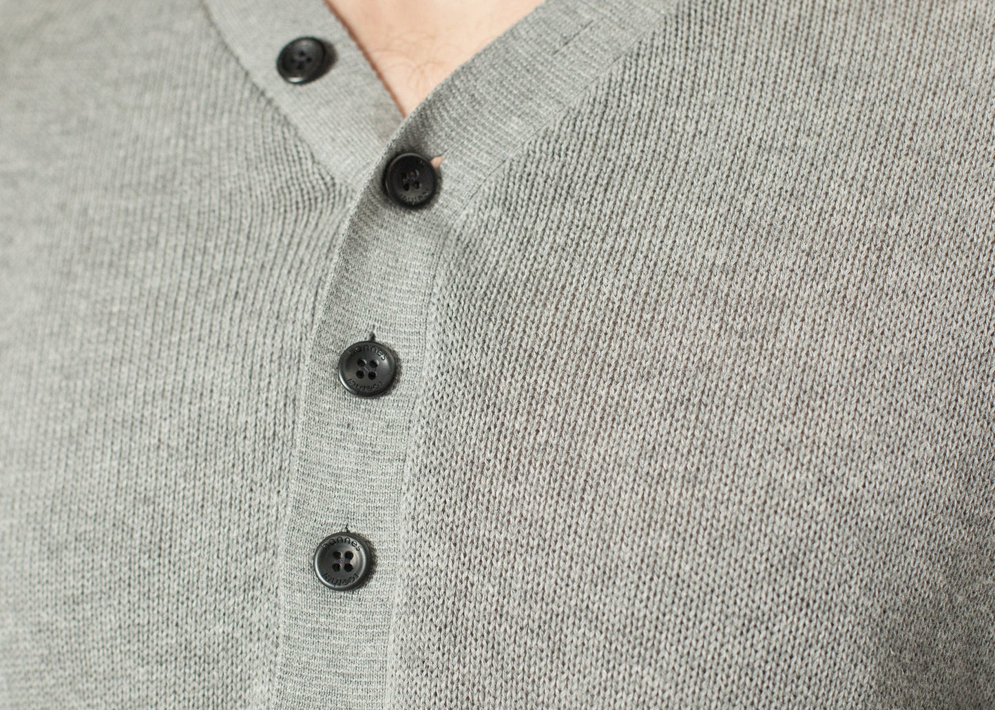 Henley de Garbo en gris