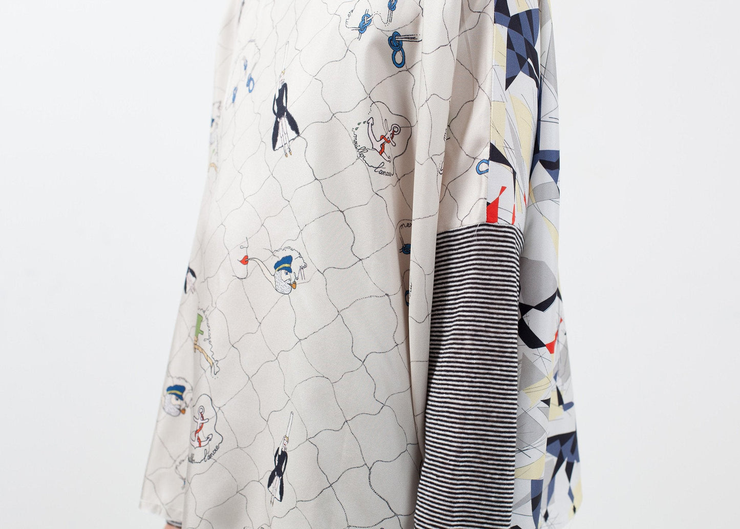 Box-Bluse mit langen Ärmeln