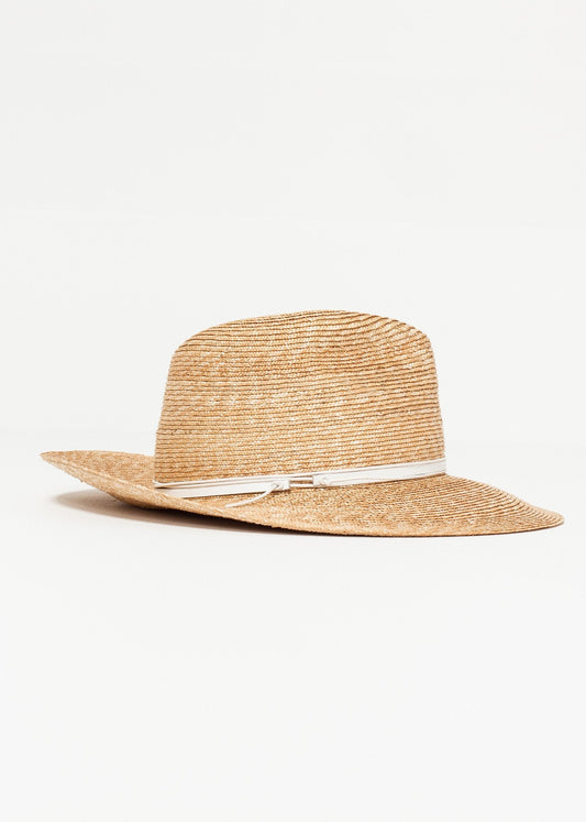 Inlindad hatt i halm/vit