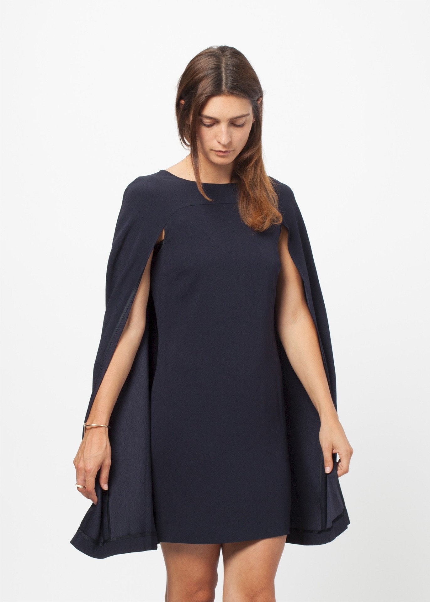 vestido de capa