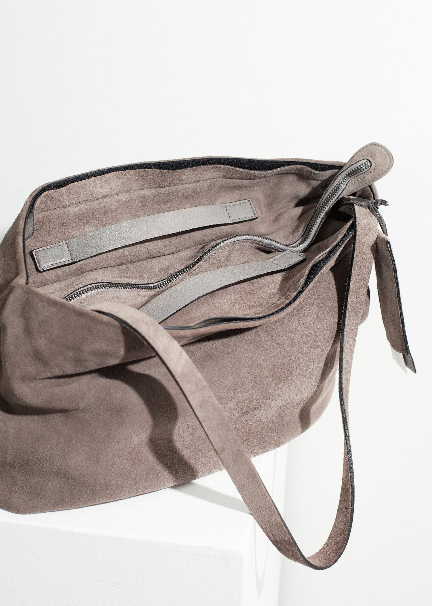 Borsa Fantasma in Fango